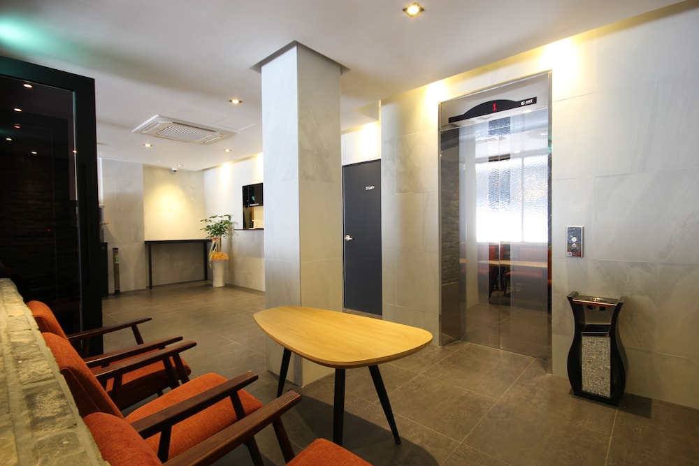 Jinhae Pasta Hotel 33/47