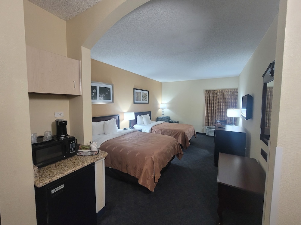 Quality Inn & Suites Irving DFW Airport South 22/34