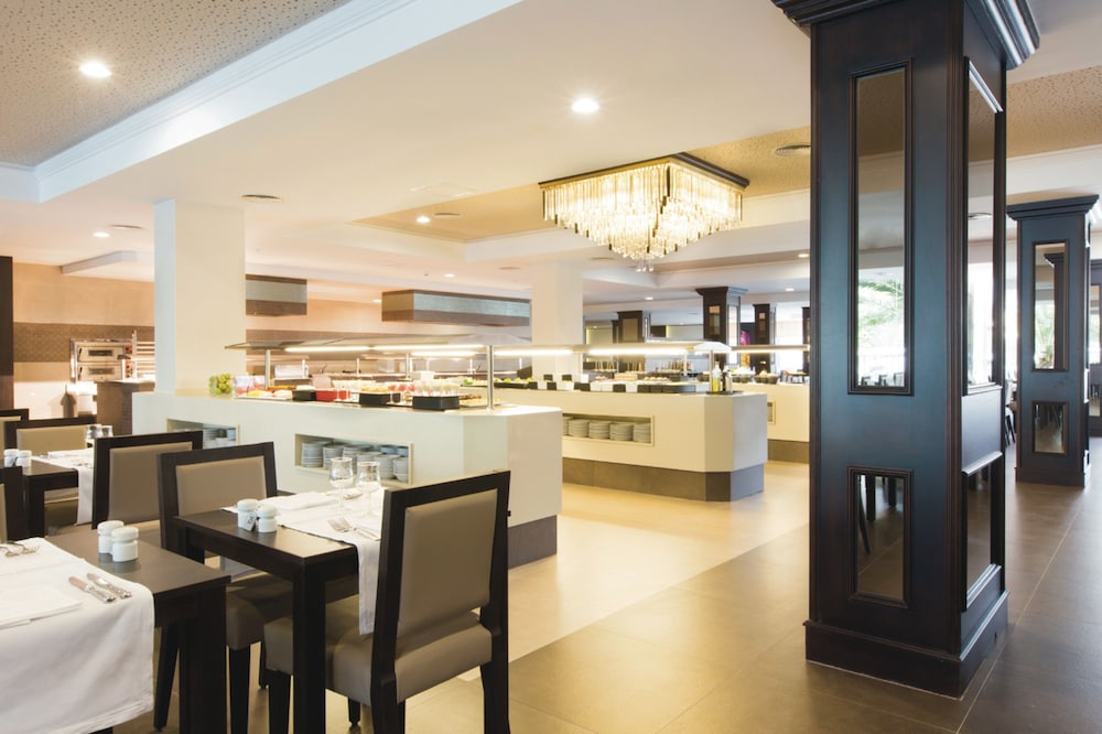 Hotel RIU Bravo 30/42
