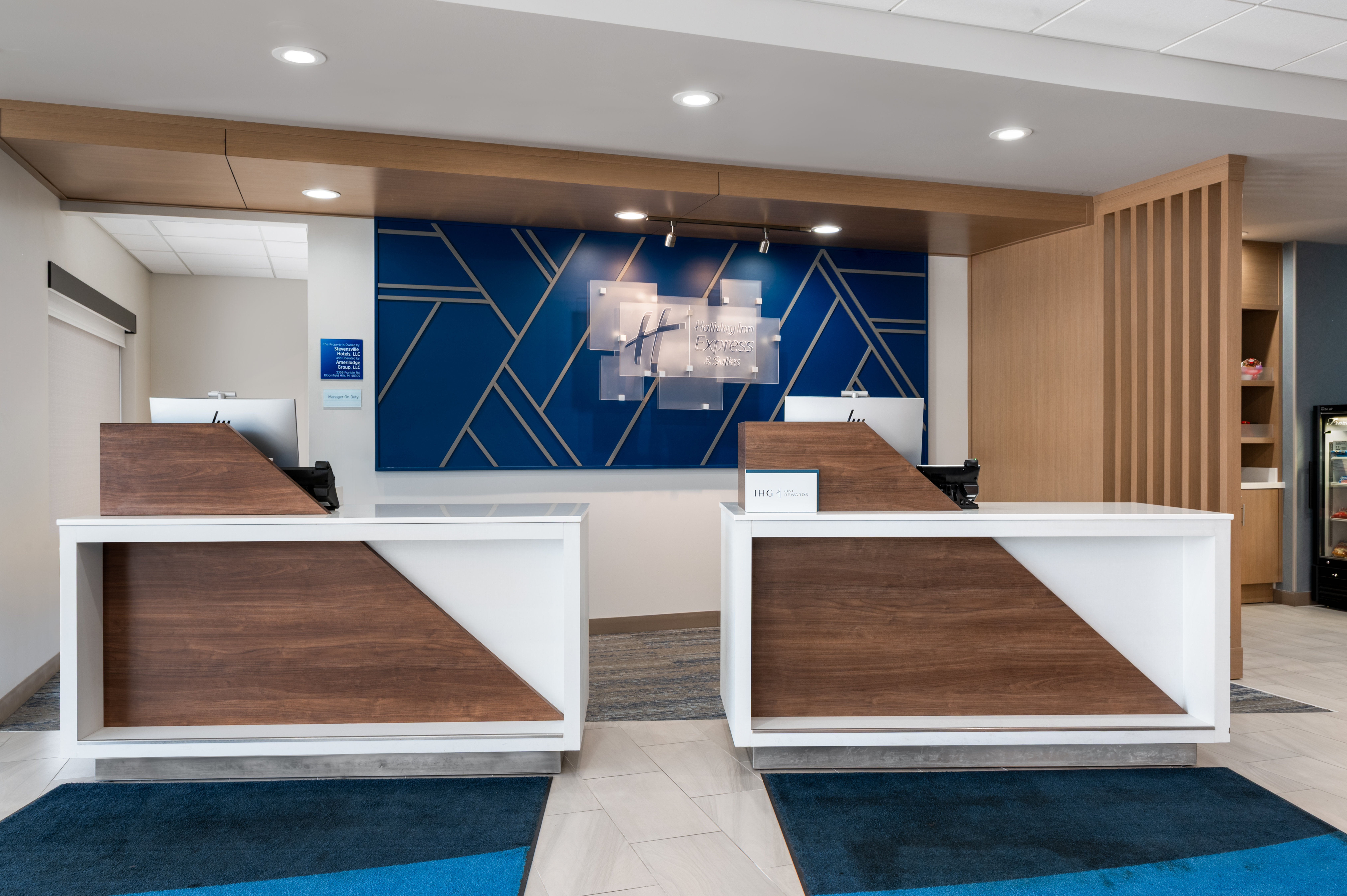 Holiday Inn Express & Suites Stevensville - Benton Harbor, an IHG Hotel 5/50