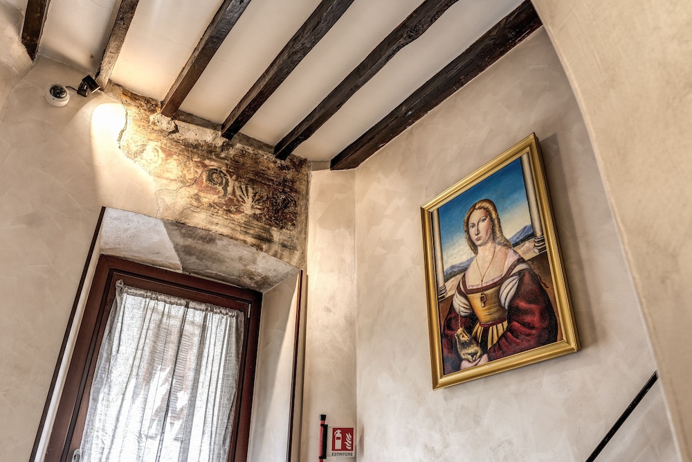 Boutique Relais Barozzi 40/68