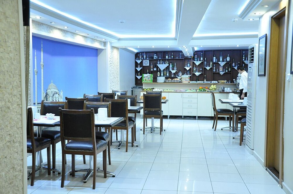 Hivas Hotel 16/19