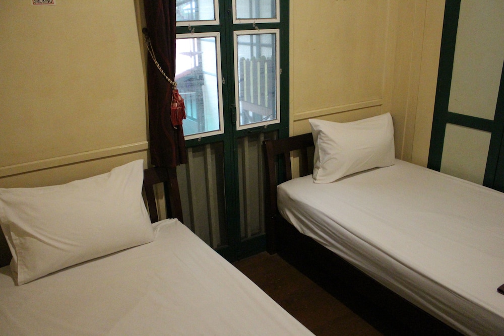 Samsen Sam Place Hotel 20/66