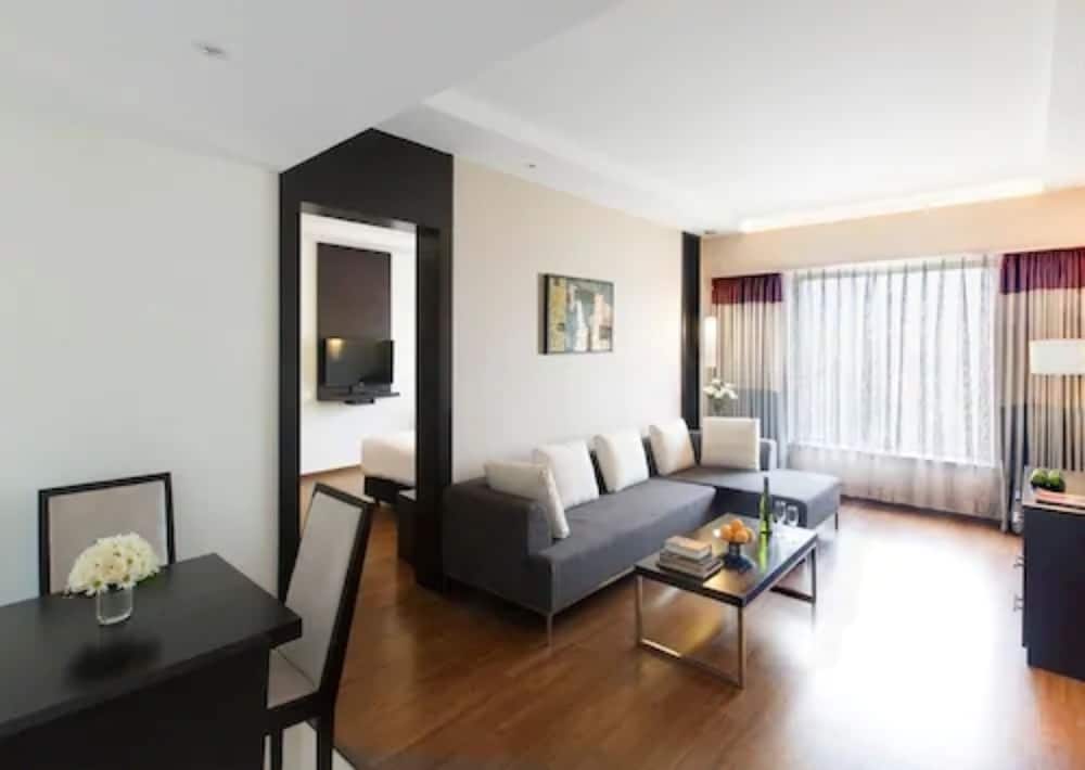 Hycinth Hotels 25/41