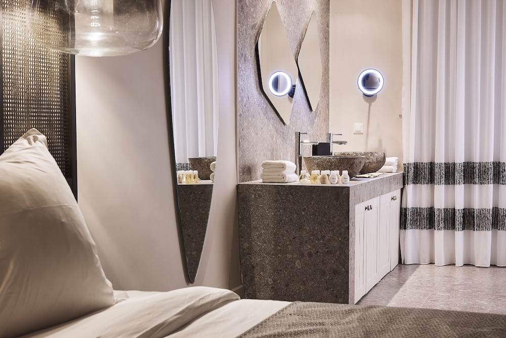 Amazon Mykonos Resort And Spa 4/46