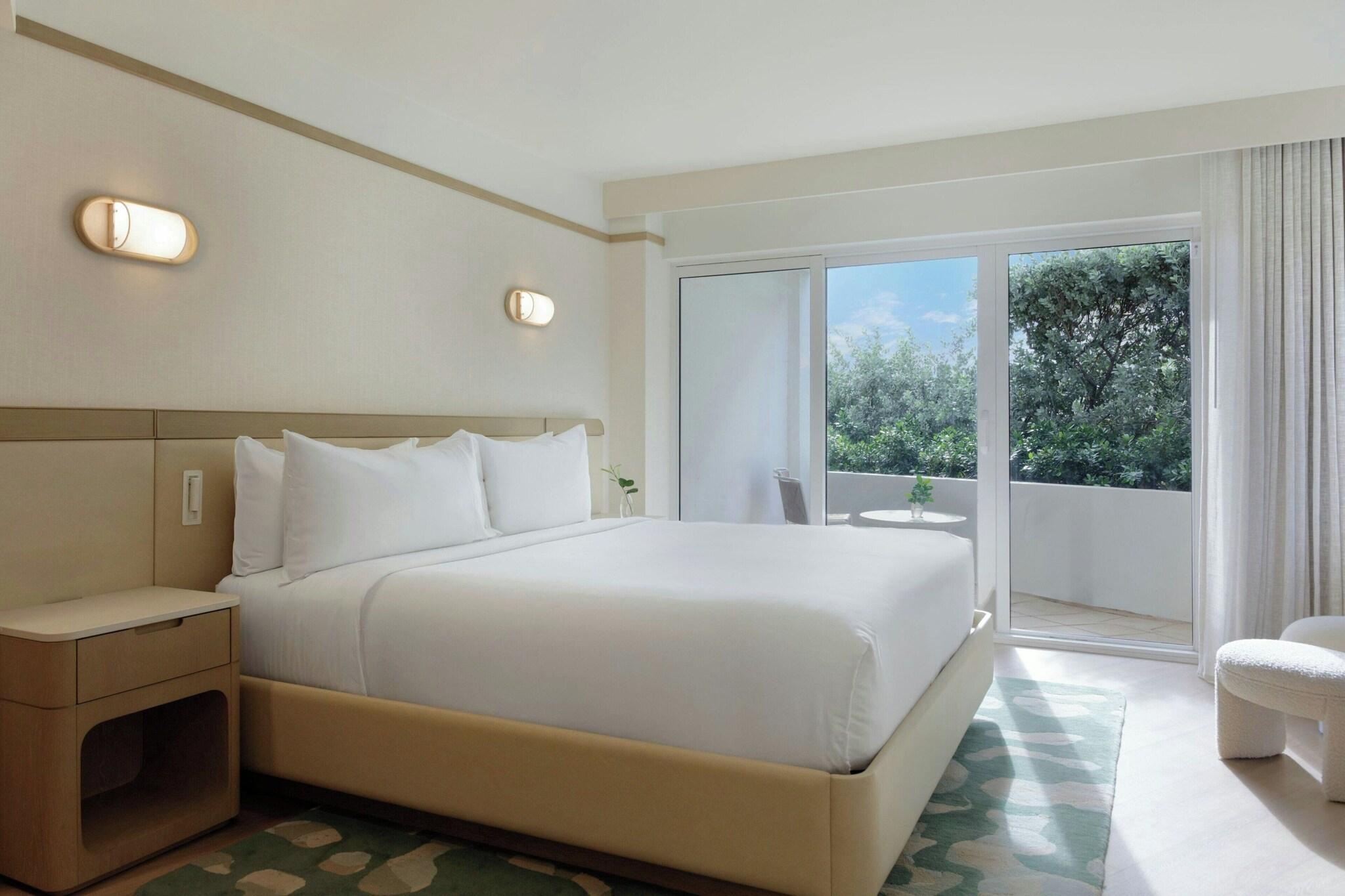 Room, King Bed