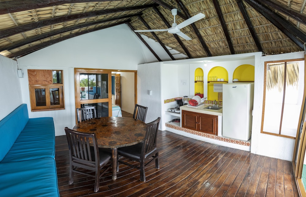 Hotel y Bungalows Acuario 40/60