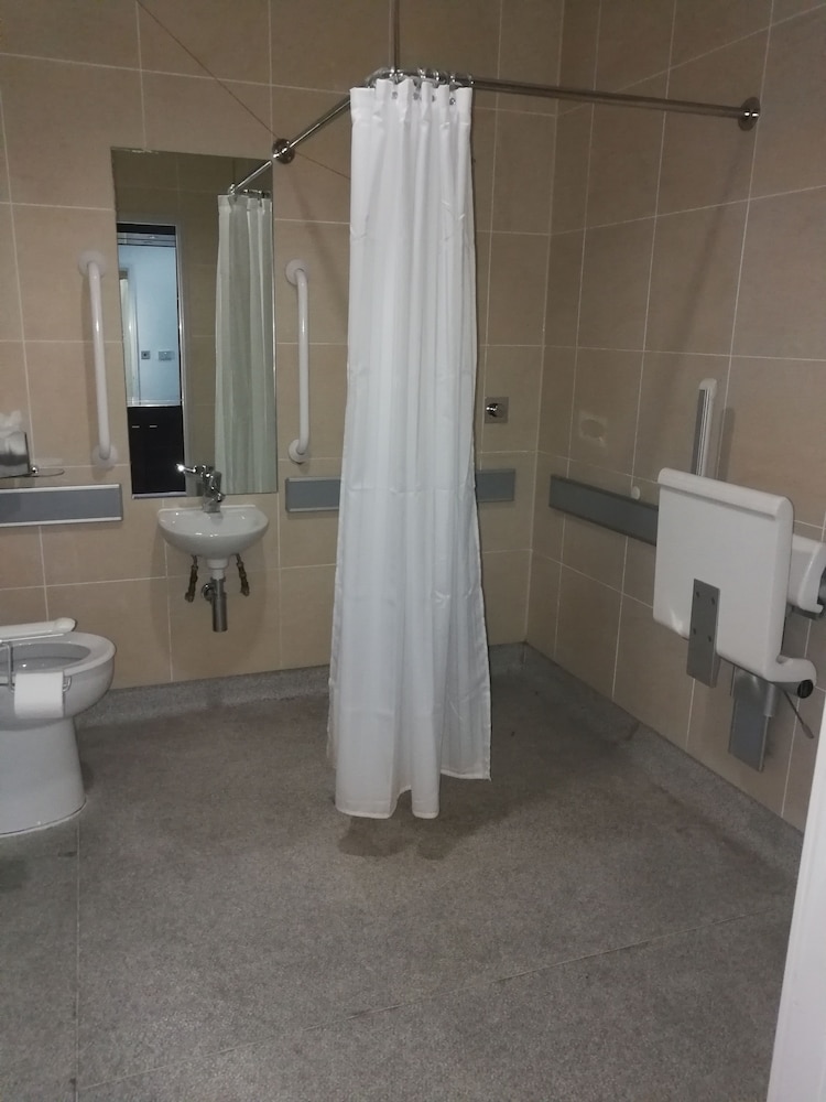 Leonardo Hotel Cardiff 21/81