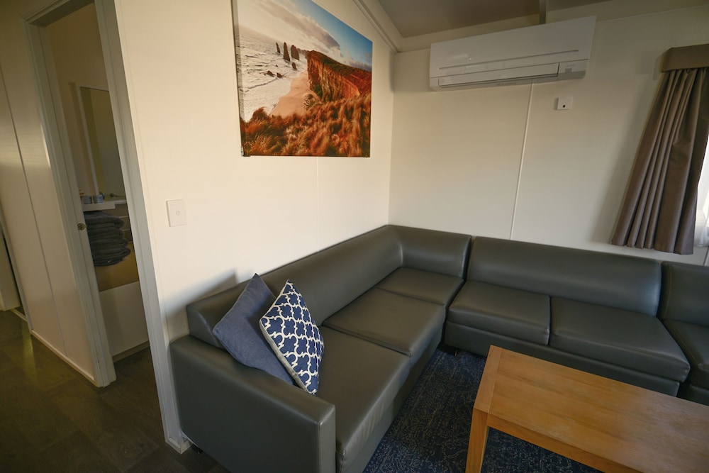 Apollo Bay Waterfront Motor Inn 56/80