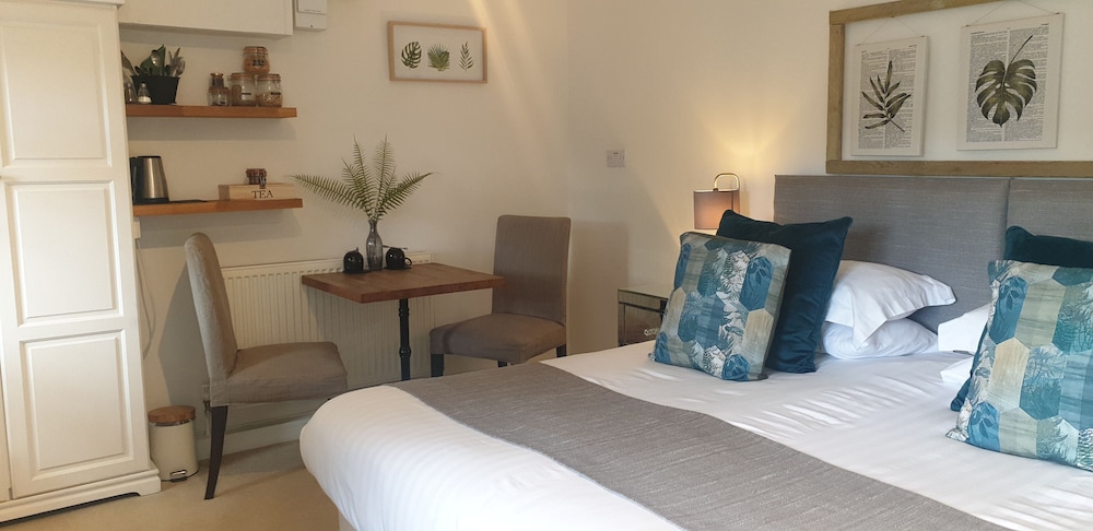 Monkton Court Hotel 37/50