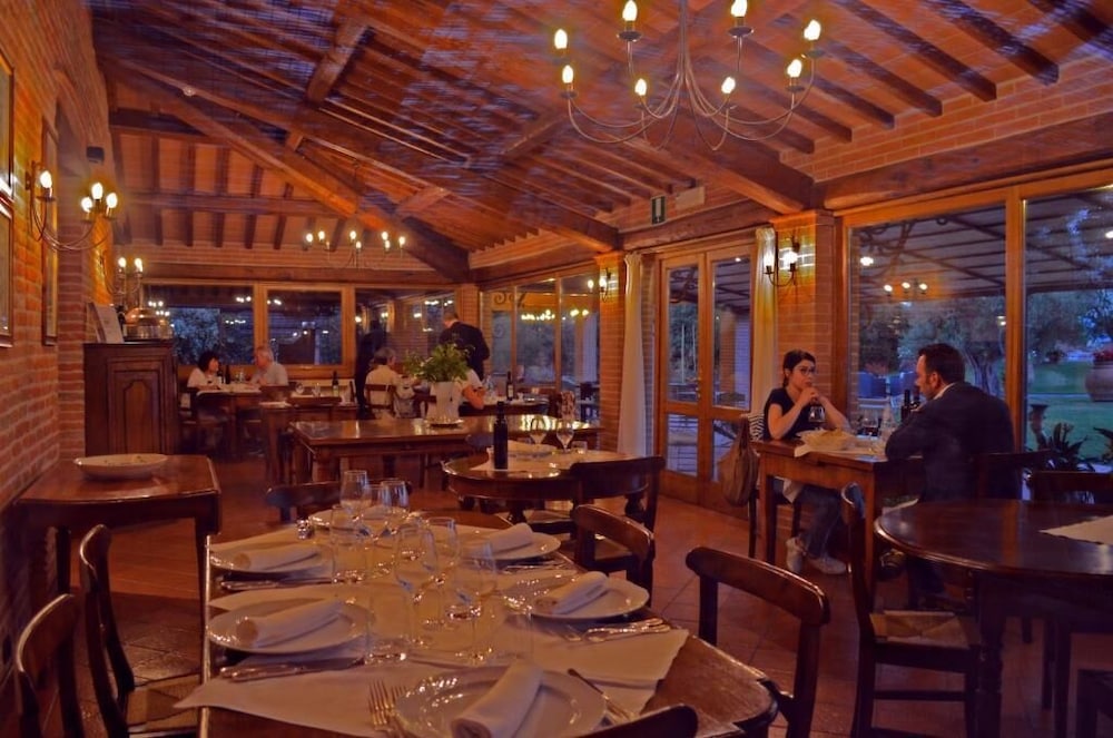 LOCANDA POGGIOLEONE 58/71