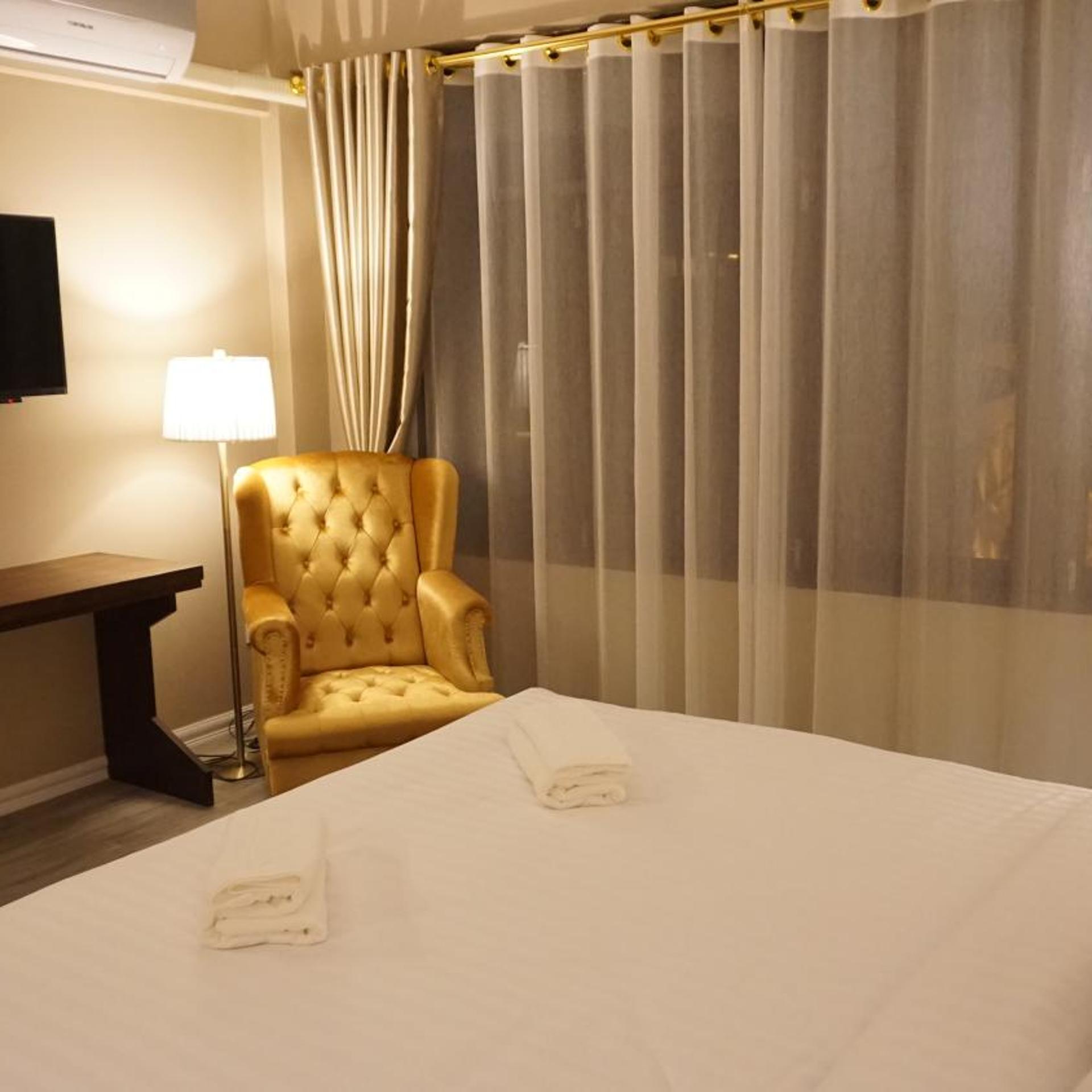 Taris Art Hotel Phrae 79/96
