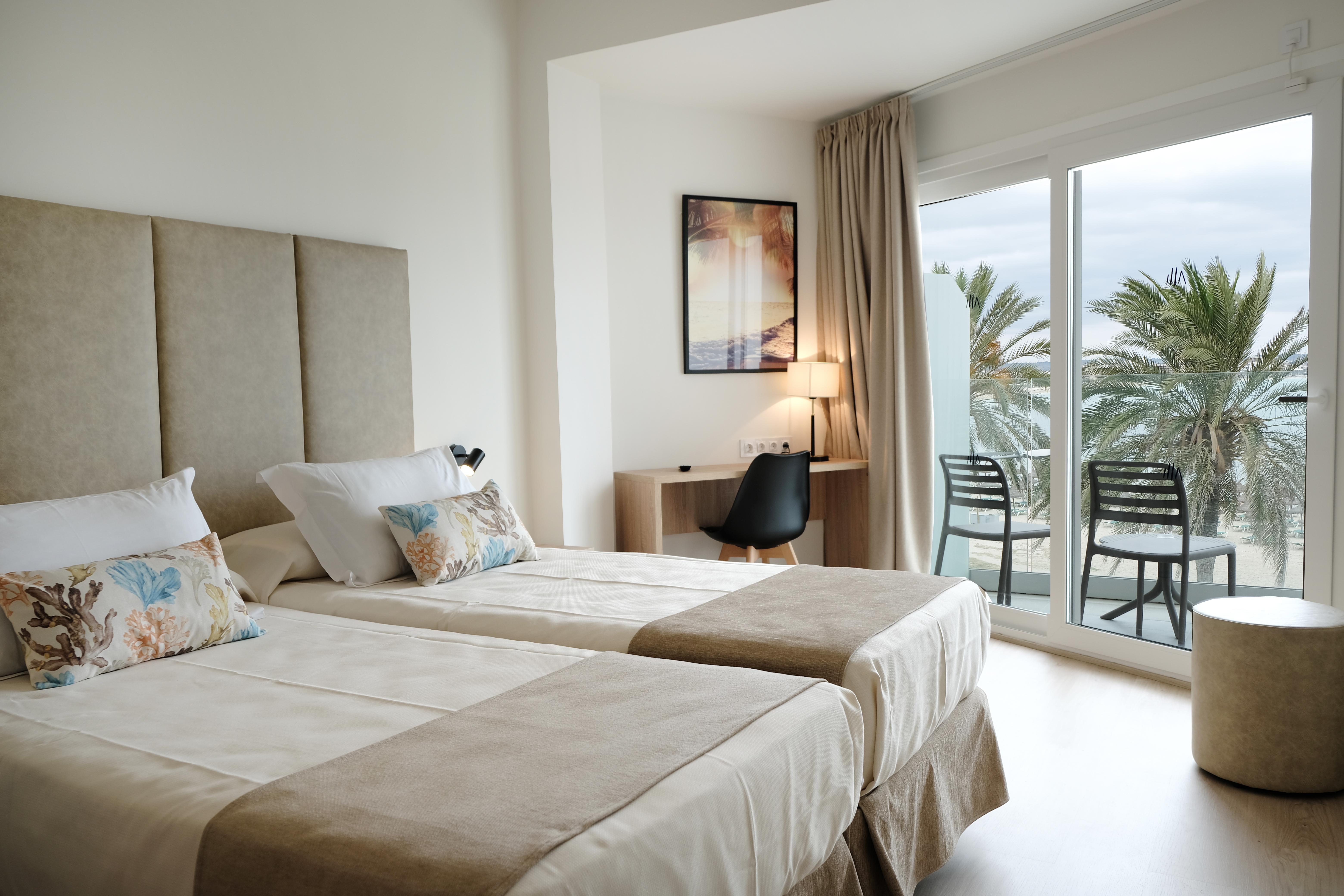 Standard, Double Bed, Sea View, Balcony or Terrace