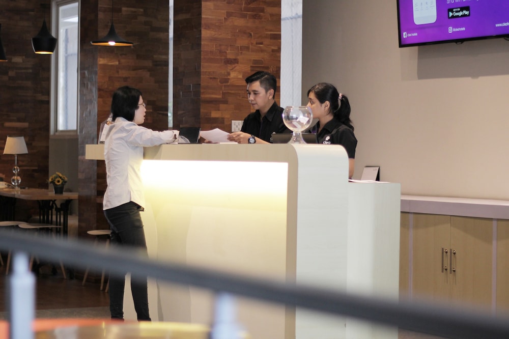 Cleo Hotel Basuki Rahmat 7/46