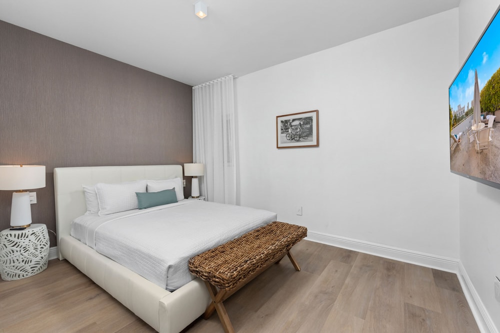 2 BEDROOMS, BENTLEY, PENTHOUSE
