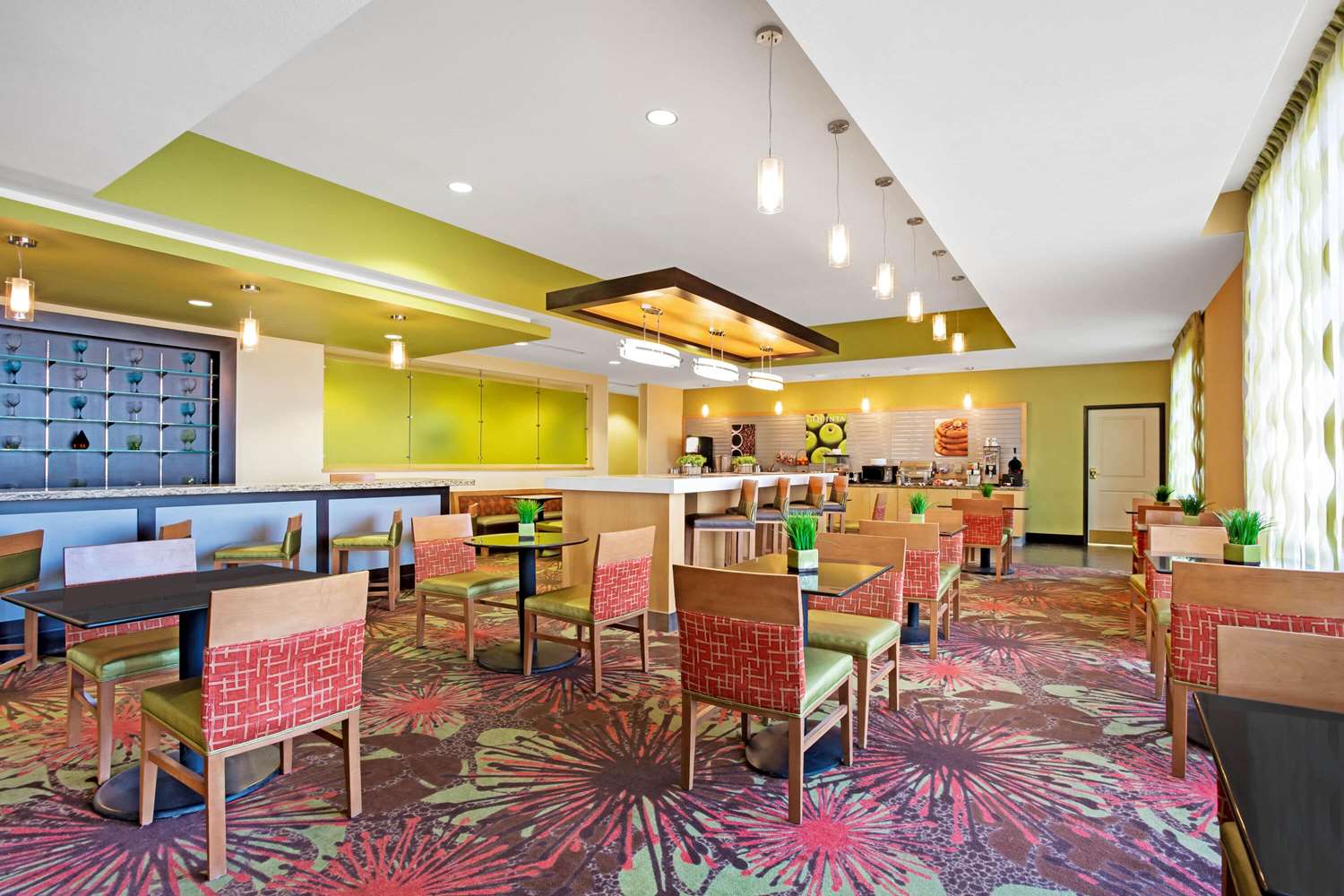 La Quinta Inn & Suites by Wyndham Pecos 50/62