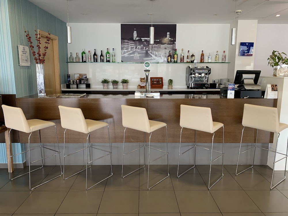 HOLIDAY INN EXPRESS VITORIA 10/43