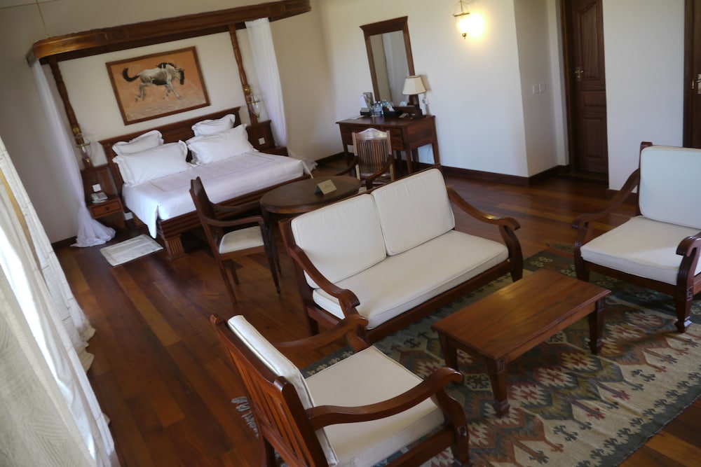Ocean Beach Resort & Spa 64/81