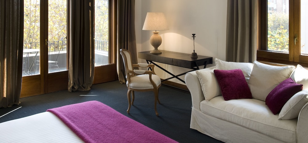 Hotel Primero Primera 25/73