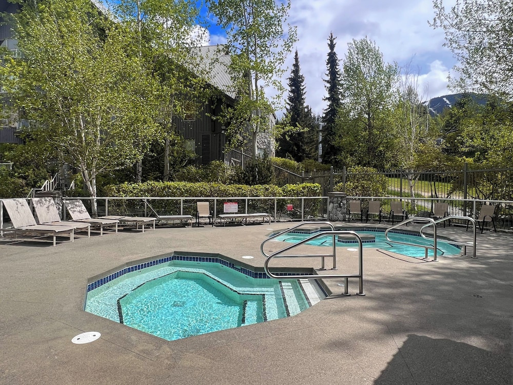 The Aspens by Whistler Premier 43/50