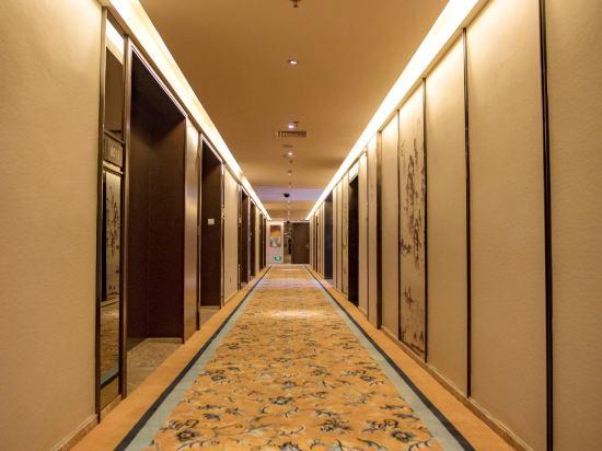 Easco Hotel 23/50