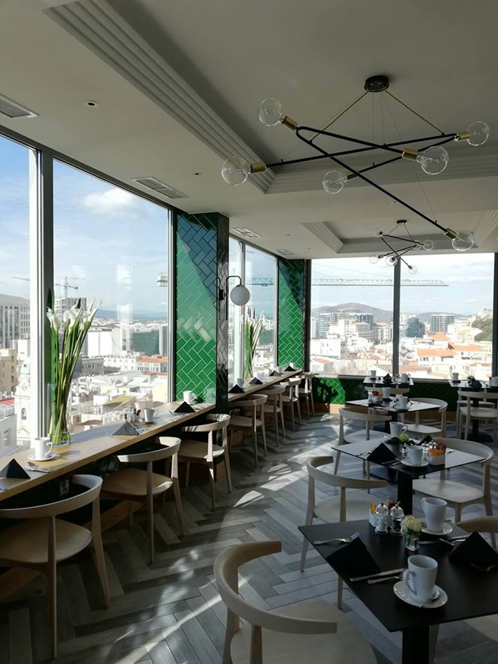 The Eliott Hotel 29/39
