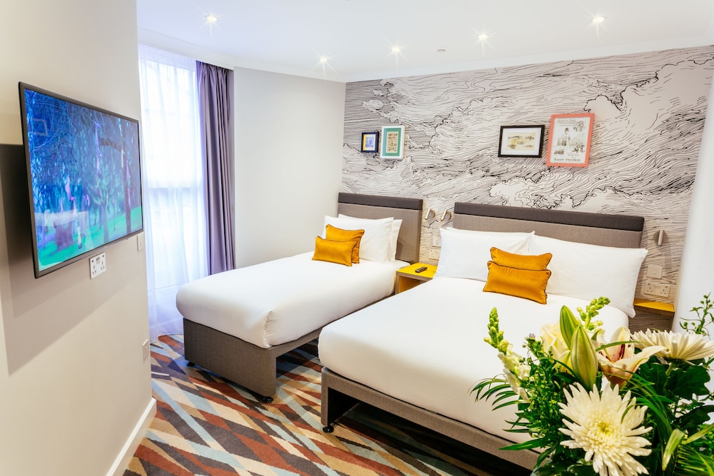 ROOM, TRIPLE