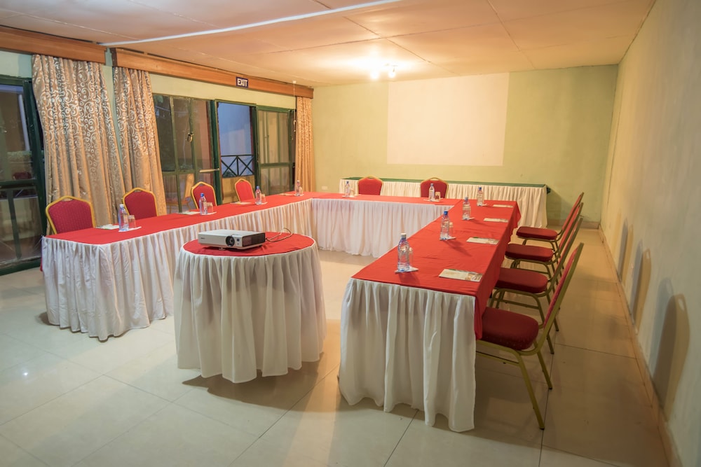 Leon Villas Guest House 37/42