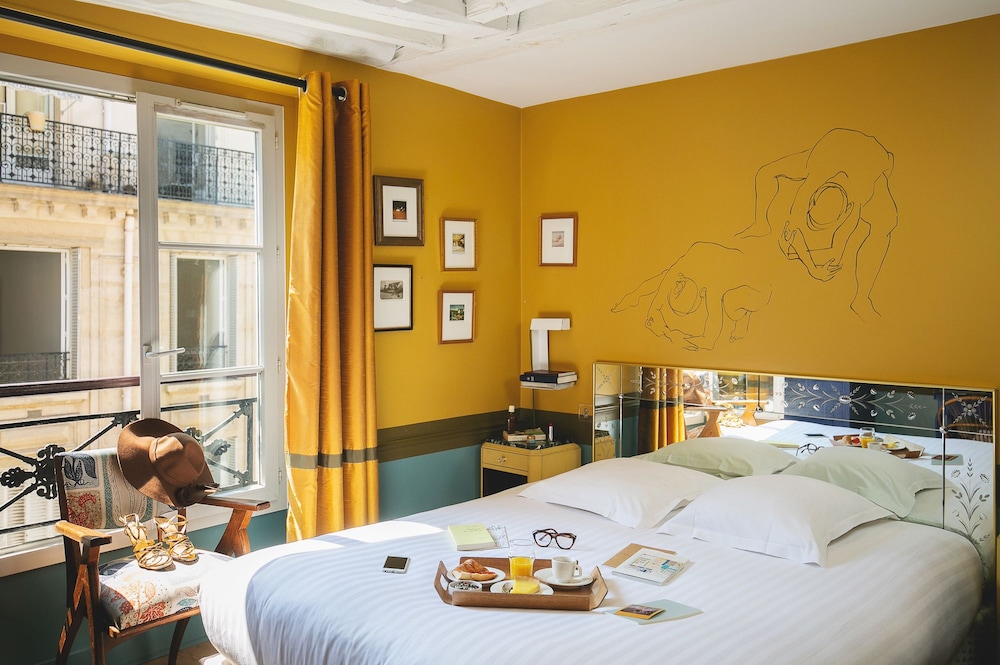 Hotel Crayon 62/78