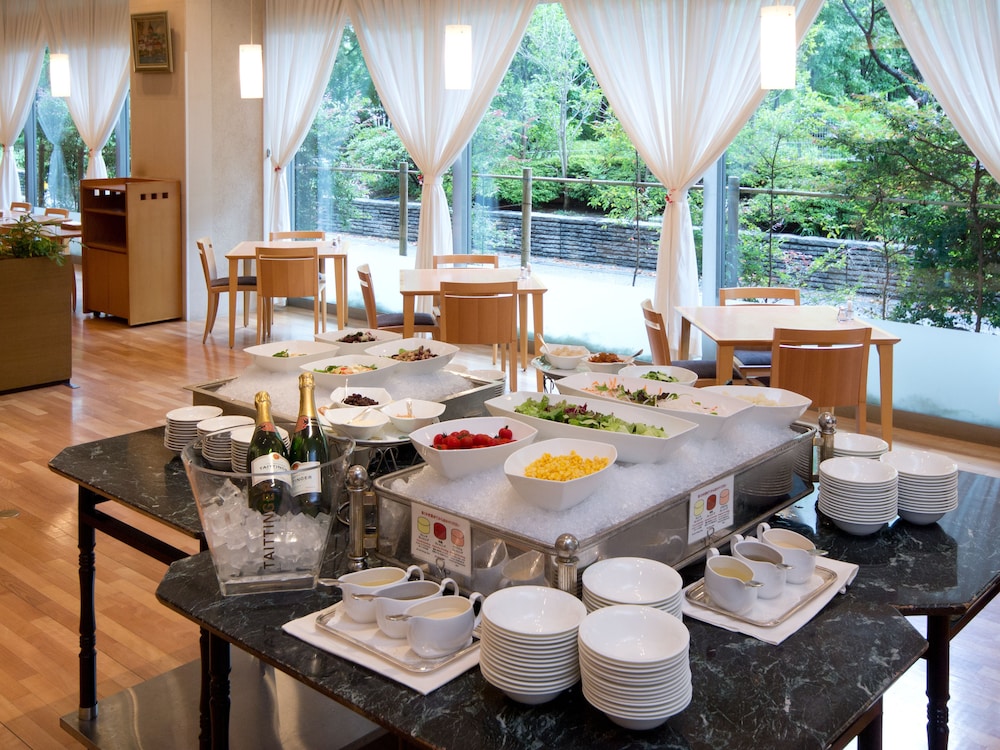 Toshi Center Hotel 47/65