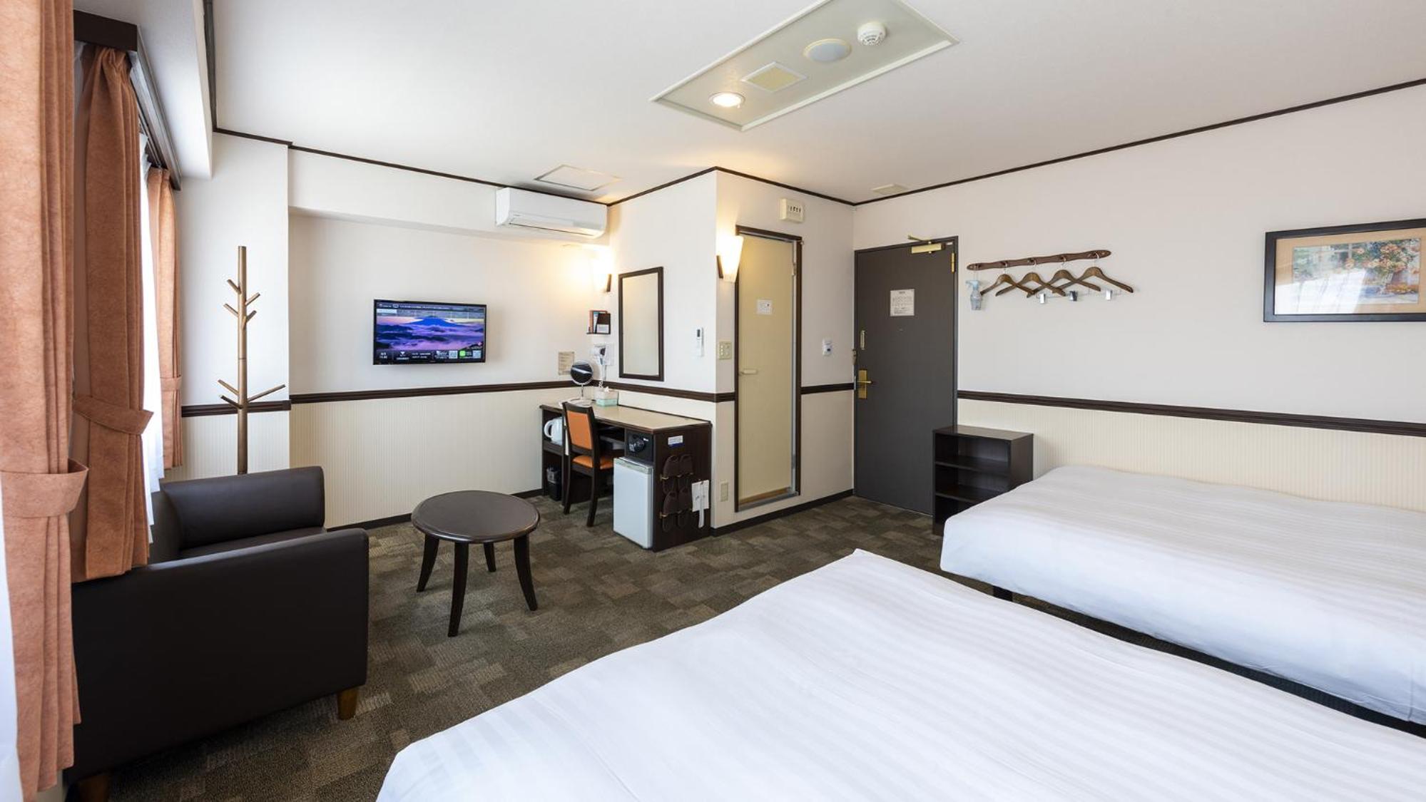 Deluxe, Twin Beds