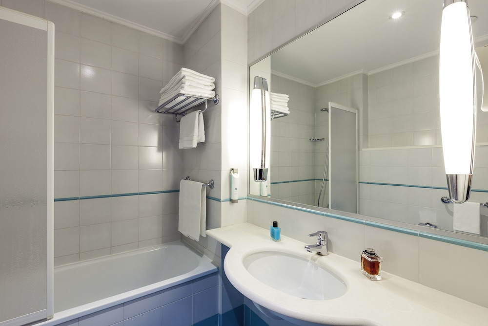 IBIS STYLES NAPOLI GARIBALDI 19/66