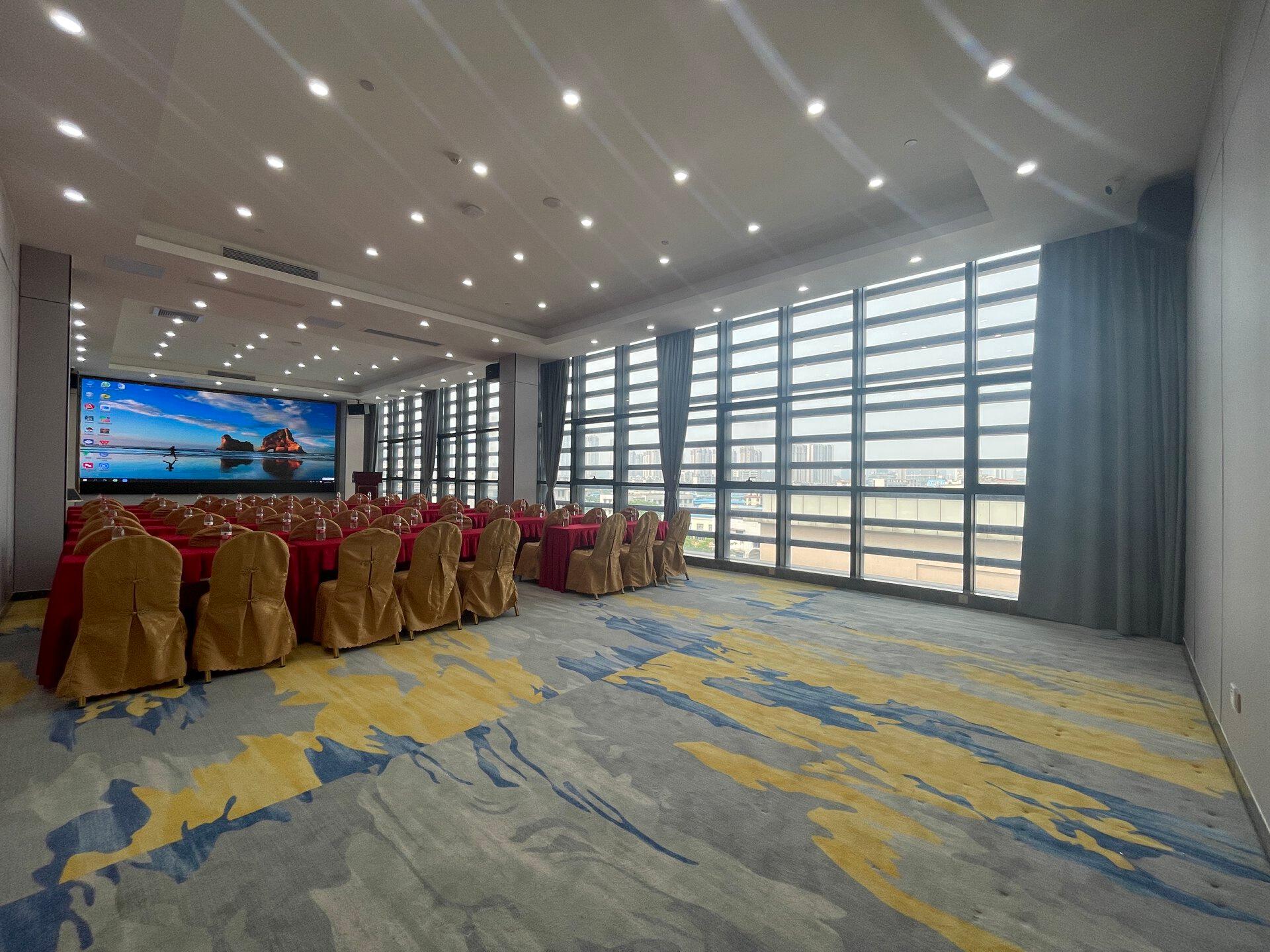 Vienna Hotel (Guangzhou Huangpu Free Trade Zone Xiayuan Subway Station) 37/38