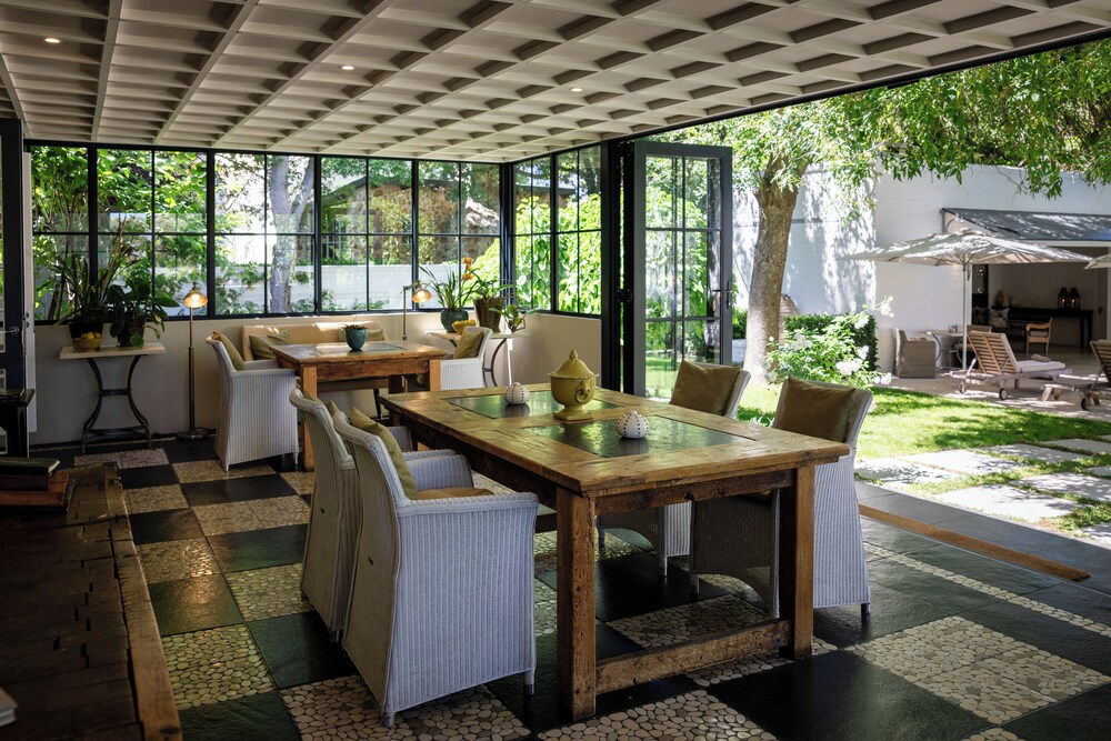 The Owners Cottage / La Provencale 37/50