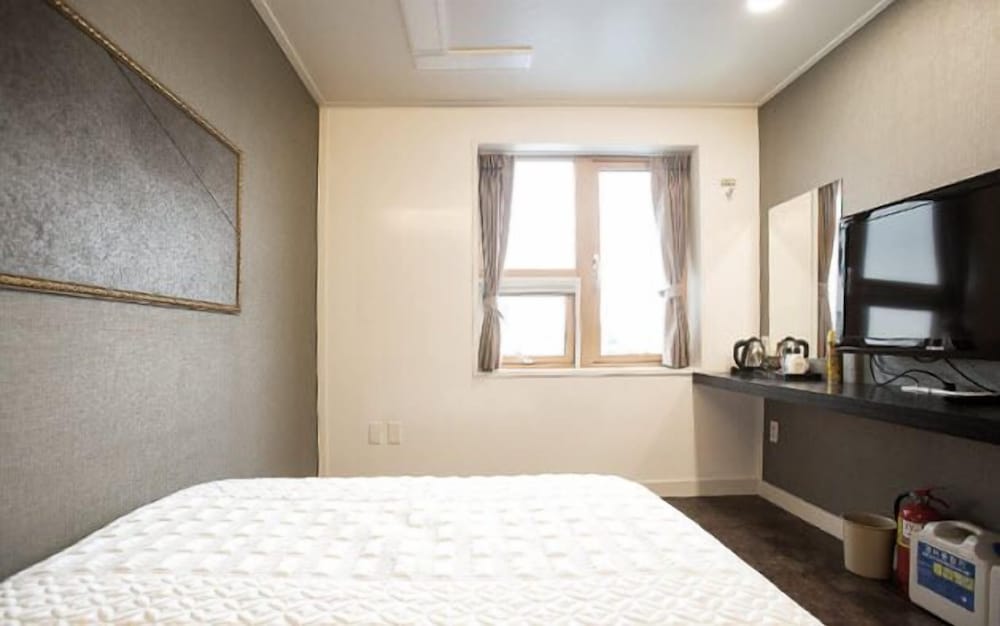 Hotel Major 2 30/51