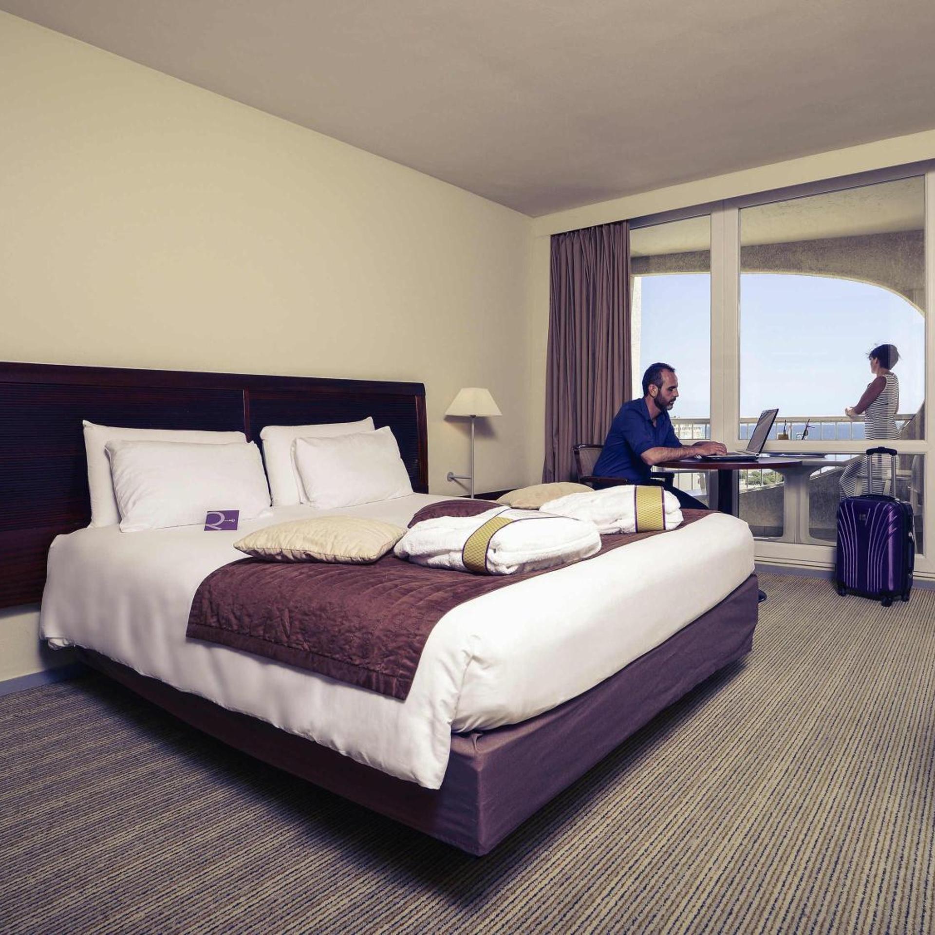 Junior Suite, Side Sea View