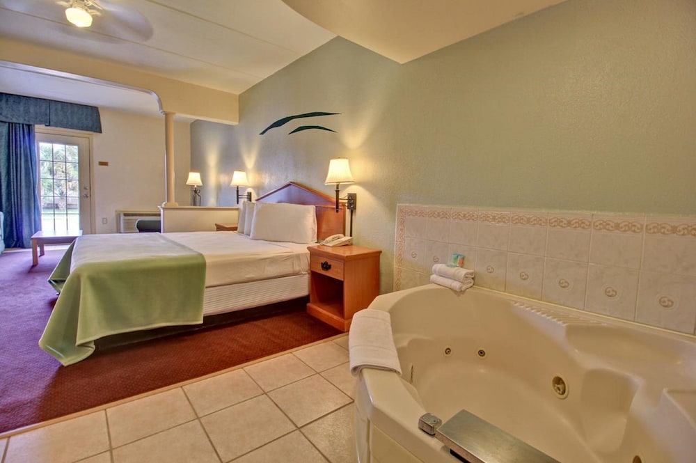 Home2 Suites by Hilton South Padre Island 50/72