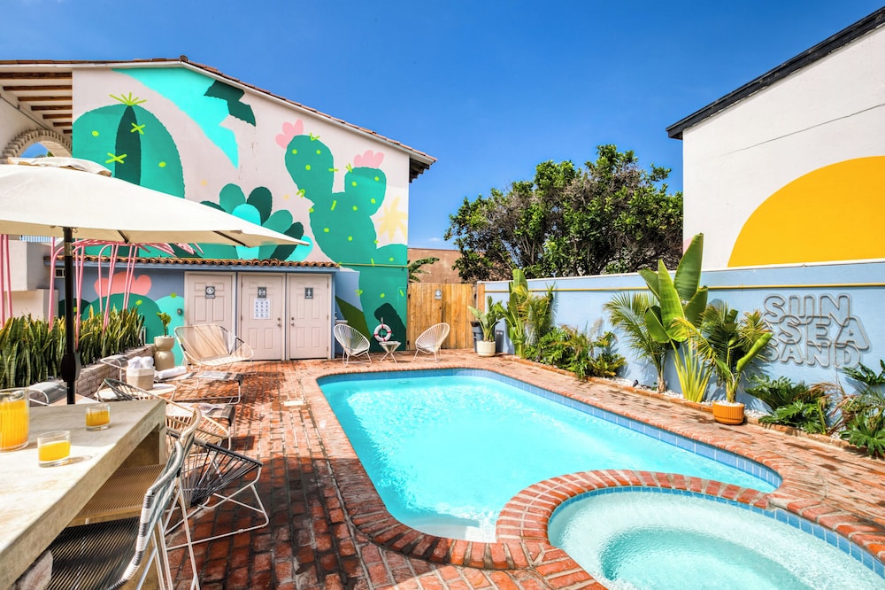 Beach House by Eazy 30/42