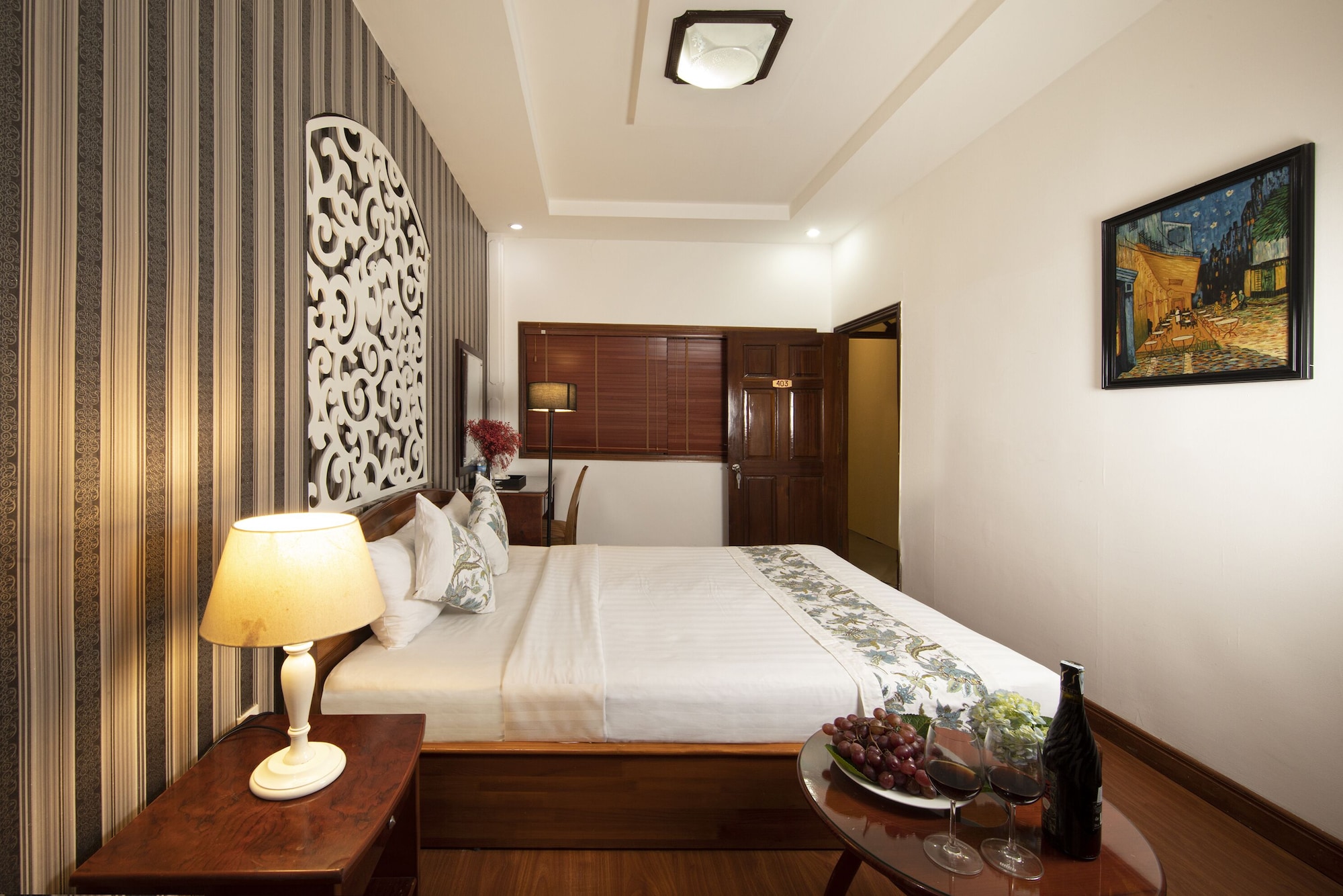 SUPERIOR, DOUBLE BED