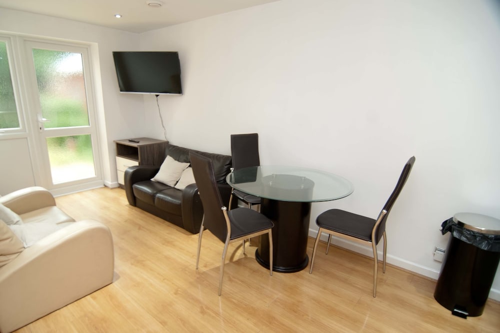 Southampton Serviced Apartment 41/47