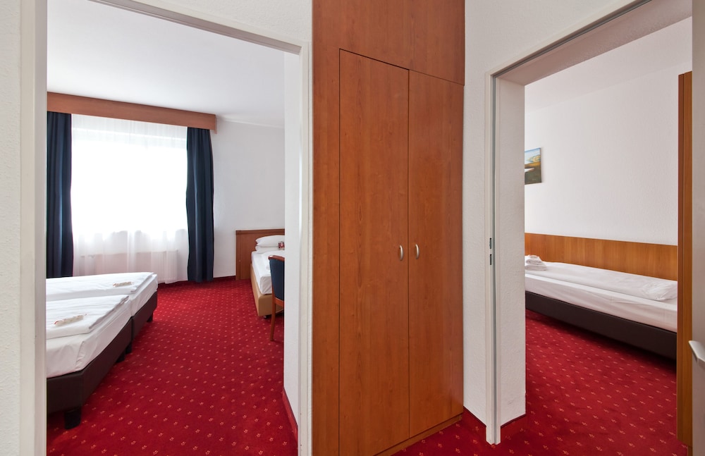 NOVUM Hotel Aldea Berlin Centrum 50/50