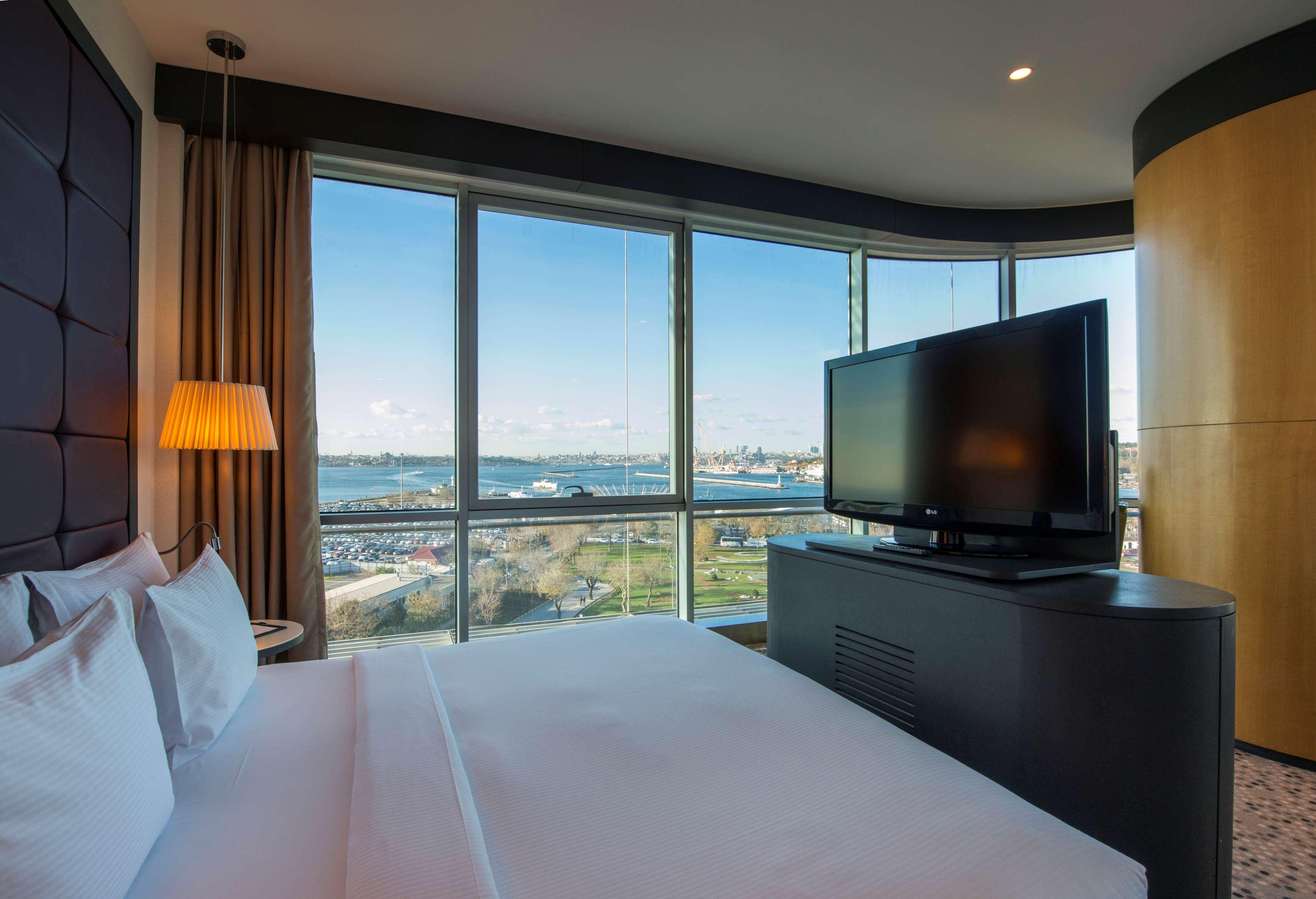 Room, Double Bed, Hot Tub