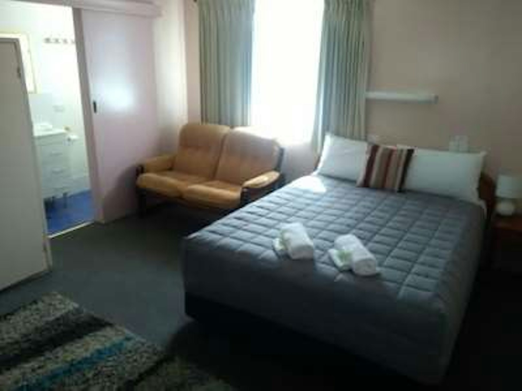 CIVIC MOTEL GRAFTON 6/37