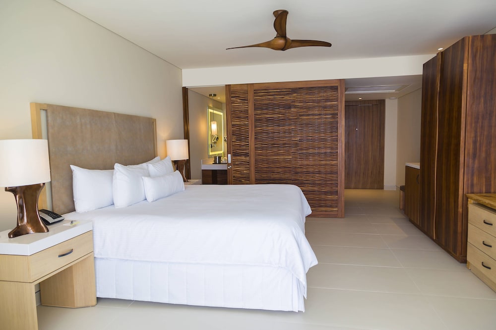 The Westin Cozumel 10/77