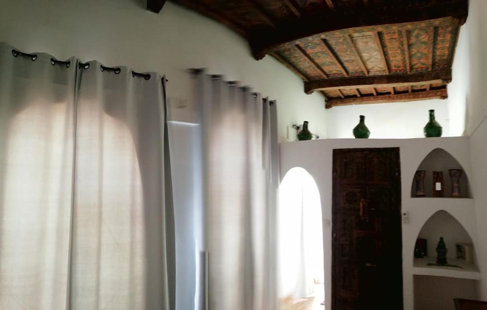 Riad Ben Youssef 16/50
