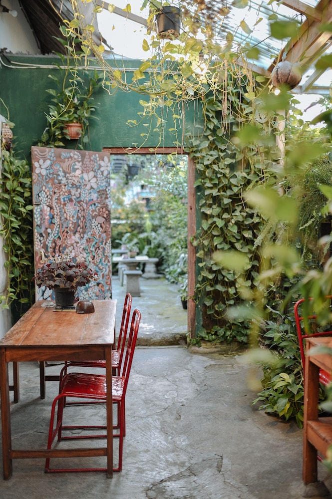 Snooze Guesthouse Yogyakarta - Hostel 39/50
