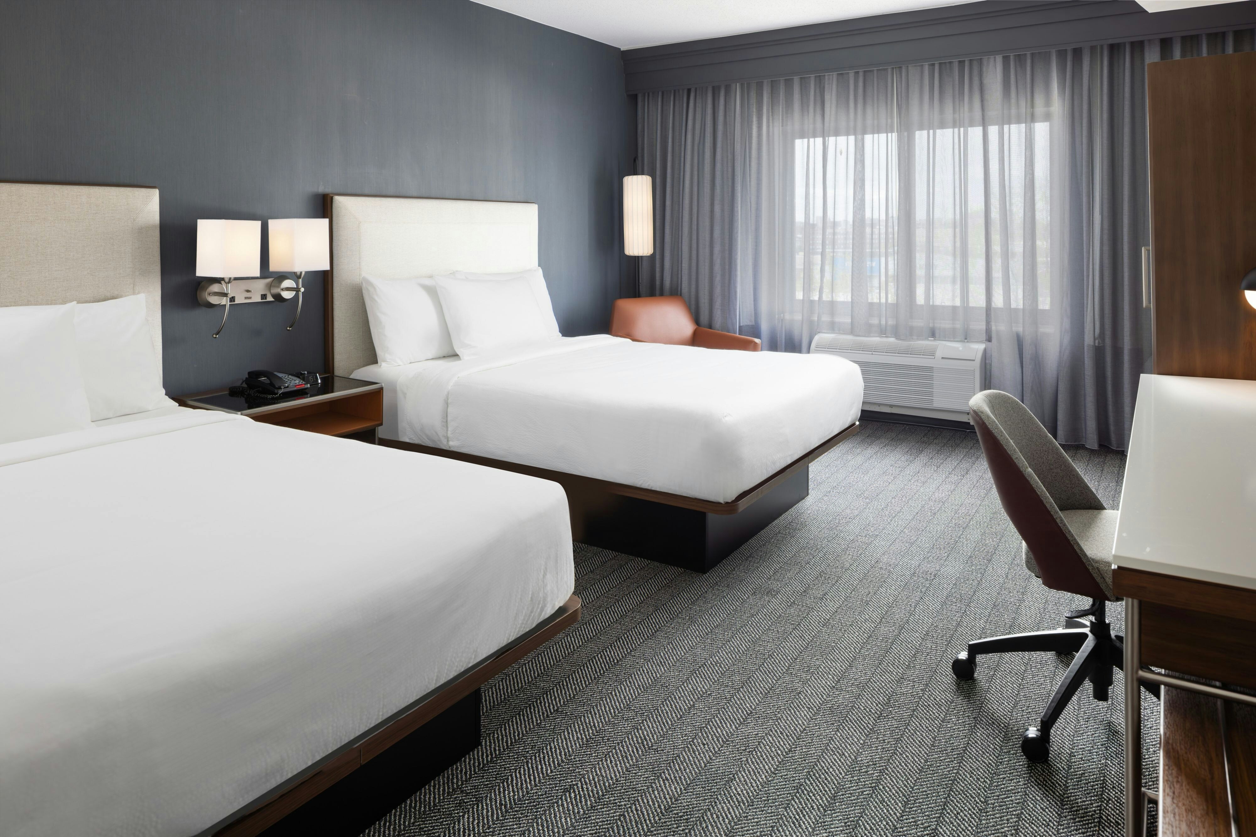 Marriott Courtyard South Boston 2/5