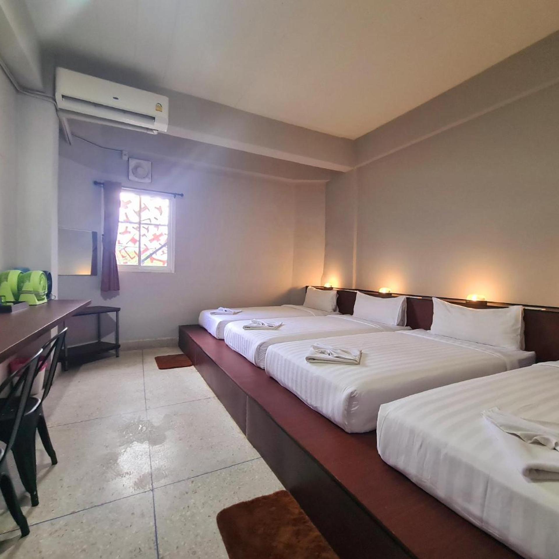 Room, Quadruple, External Bathroom
