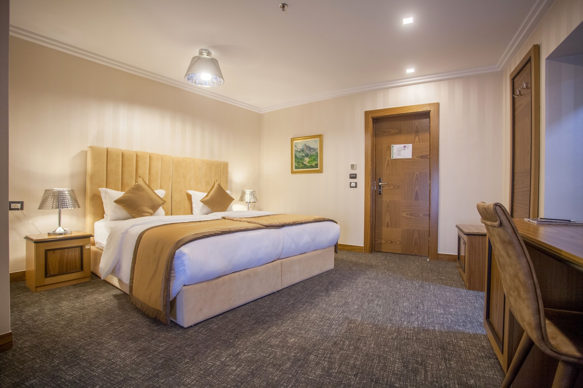 Tower, Deluxe, Quadruple, King Bed, Park View