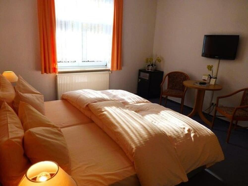 Parkhotel Waldschlösschen 28/65